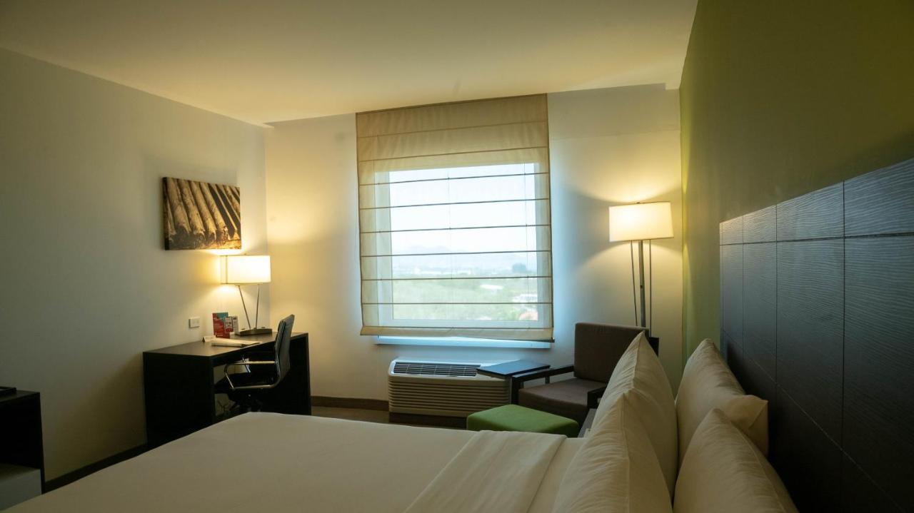 Holiday Inn Express Managua By Ihg מראה חיצוני תמונה