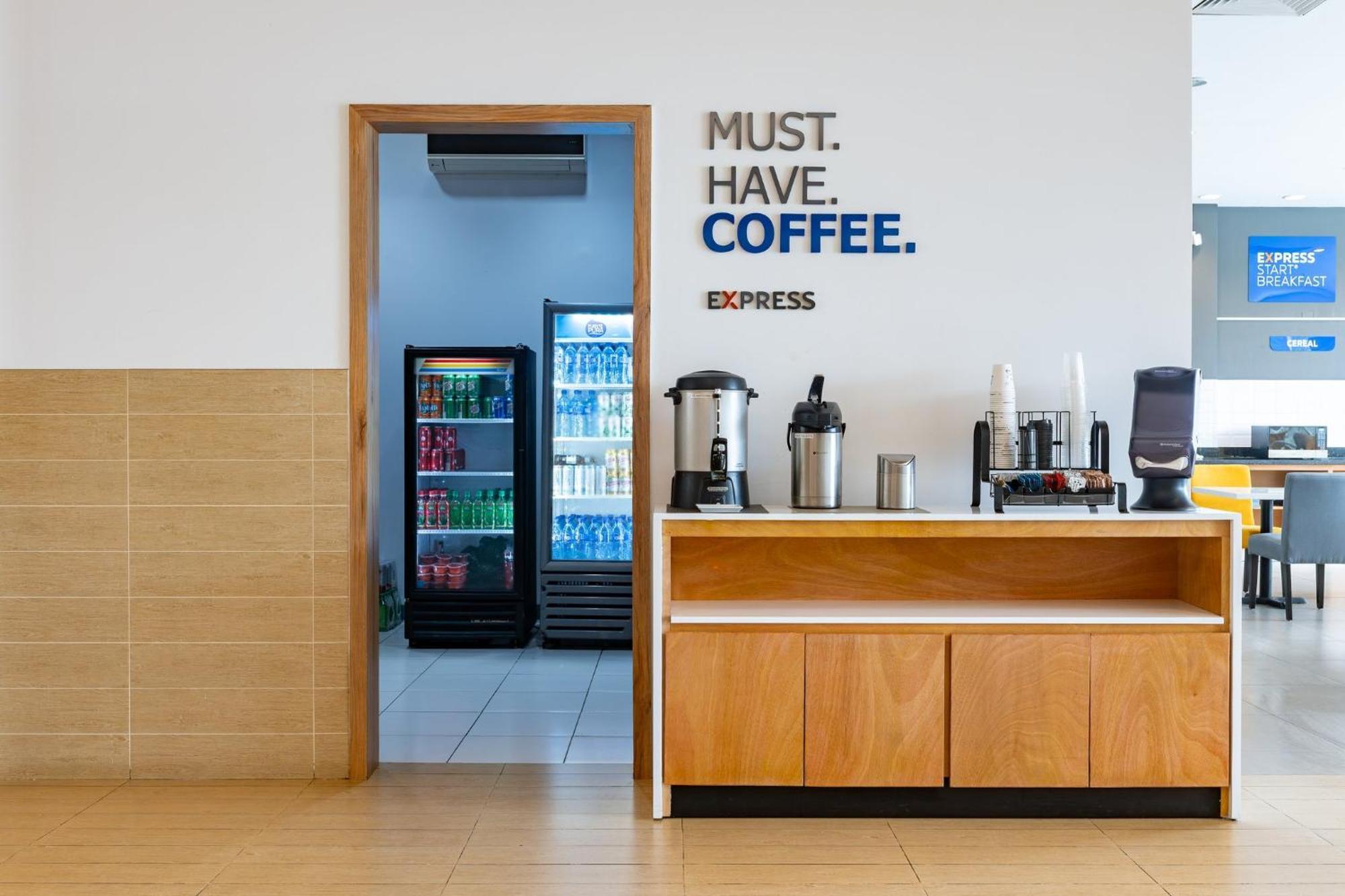 Holiday Inn Express Managua By Ihg מראה חיצוני תמונה